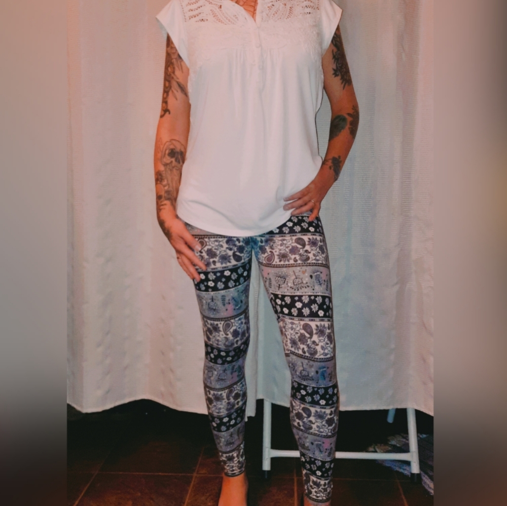 Poof! Leggings